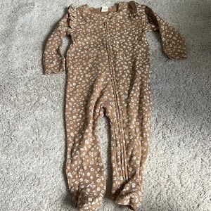 New without tags - Baby Gap footies